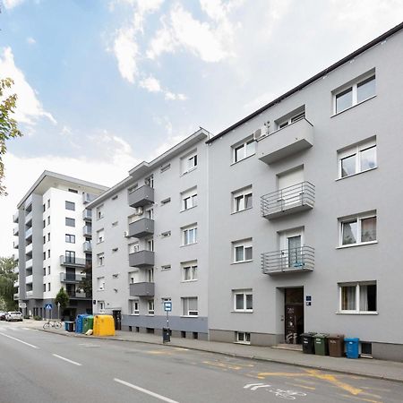 Apartamento Bright And Modern Studio Near City Center Zagreb Exterior foto